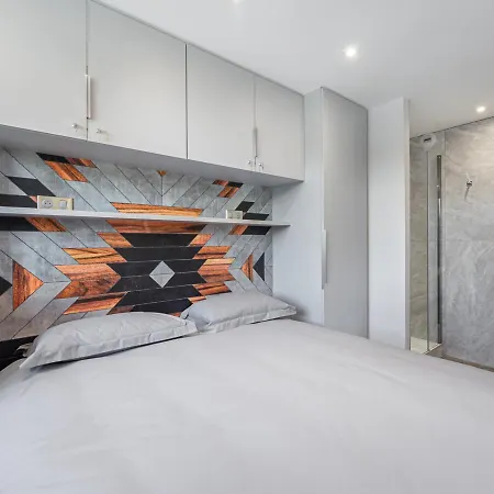 Appartement 1850, 4 Pièces, 6 Personnes - Fr-1-564-75